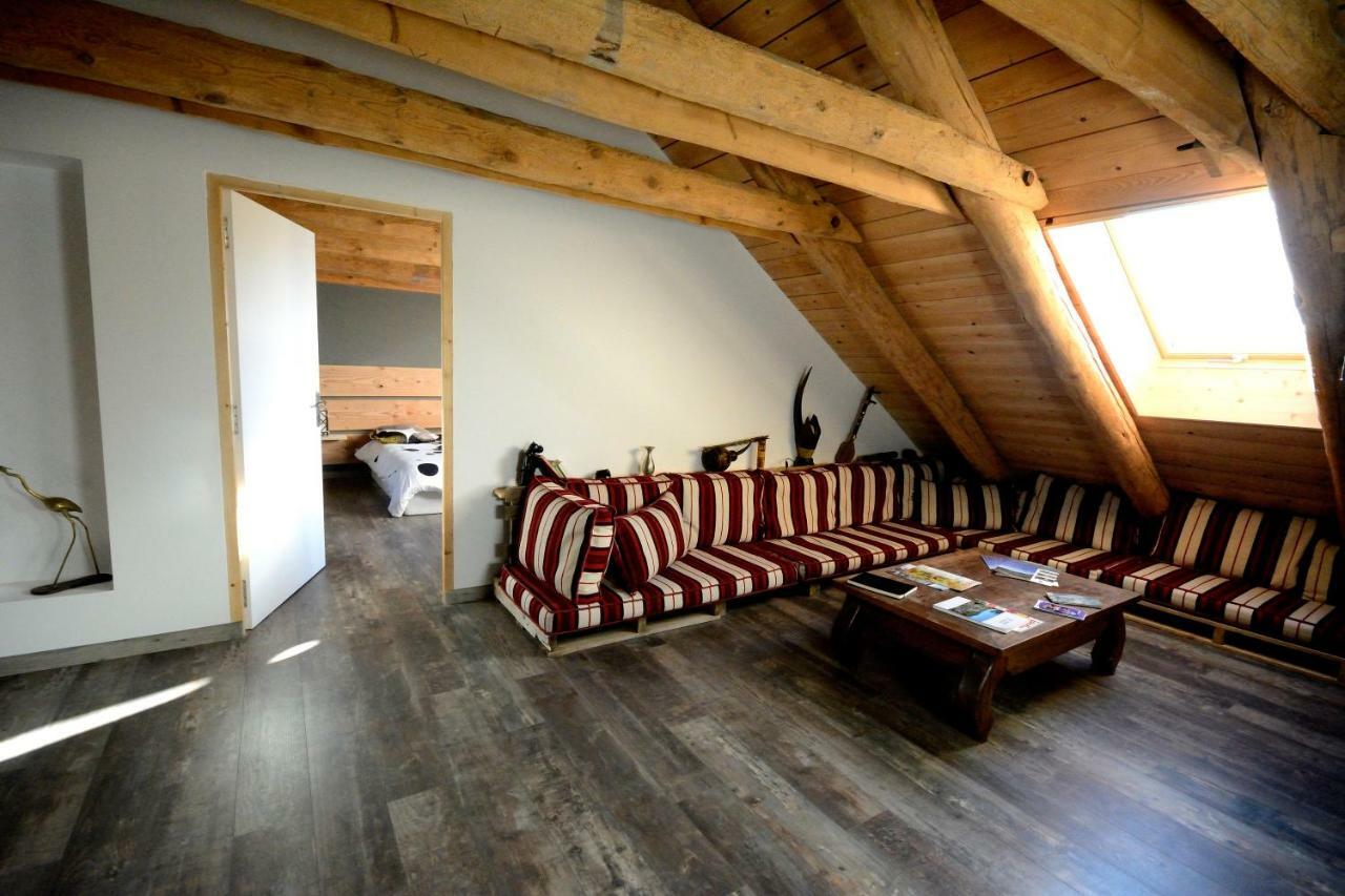 La Grange De L'ardeyrol Bed & Breakfast *